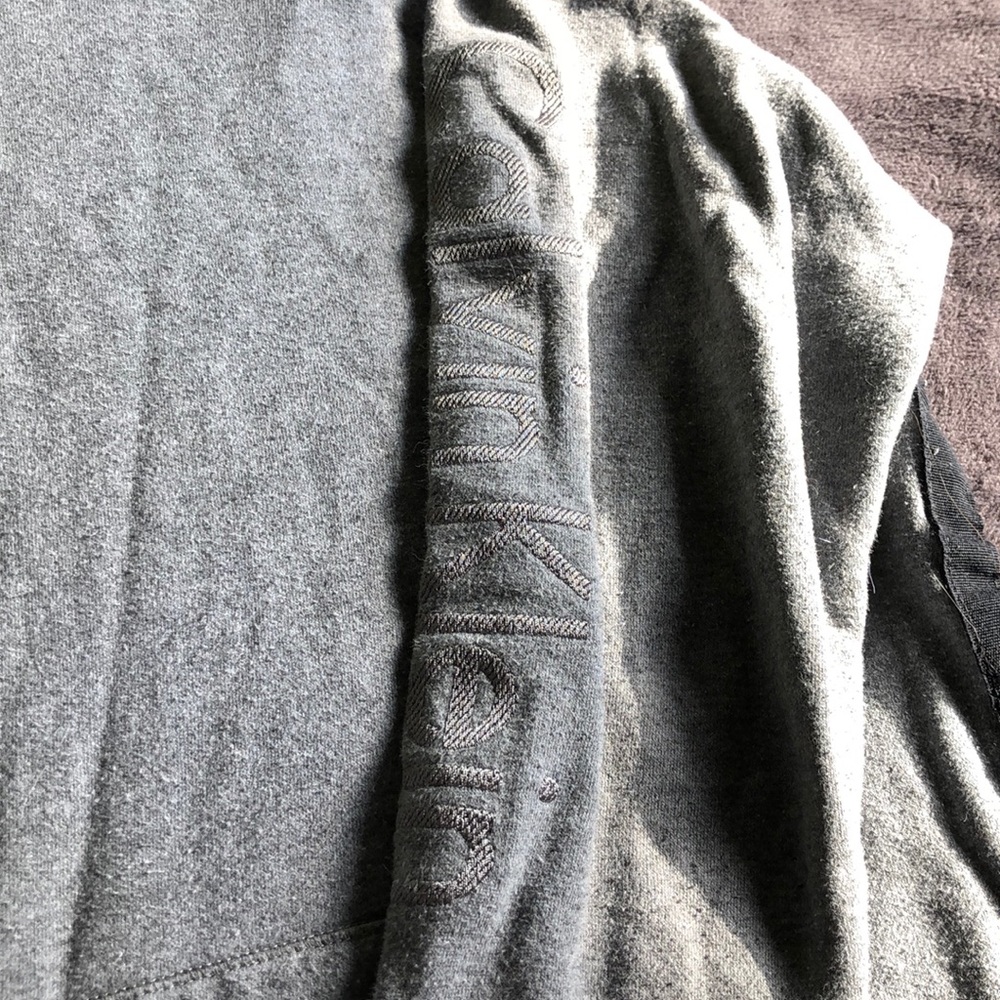 Calvin Klien sweater - Picture 2 of 3